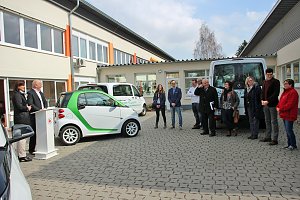 DRK mit E-Auto zum Testen