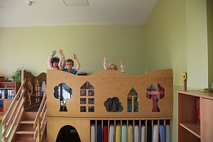 Hurra, wir spielen in der sanierten Kita