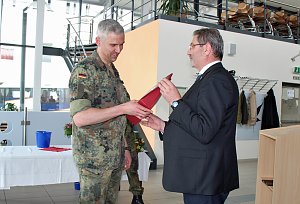 Aus der Region verabschiedet und empfangen