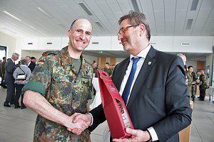Aus der Region verabschiedet und empfangen