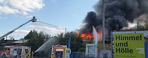 Gro&szlig;brand auf Bahnhofsgel&auml;nde