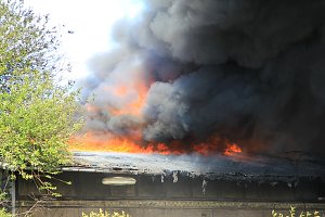Gro&szlig;brand auf Bahnhofsgel&auml;nde
