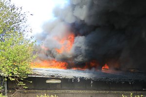 Gro&szlig;brand auf Bahnhofsgel&auml;nde