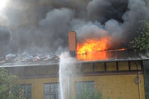 Gro&szlig;brand auf Bahnhofsgel&auml;nde