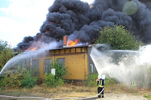 Gro&szlig;brand auf Bahnhofsgel&auml;nde