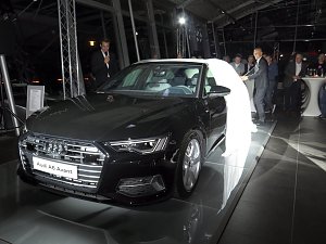 Live-Cooking, Hologramm und neue Autos