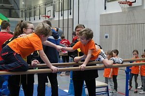 Die J&uuml;ngsten testeten Fitness und Geschicklichkeit