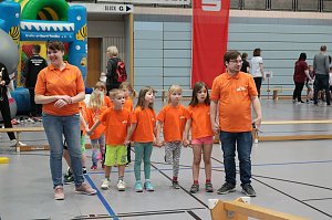 Die J&uuml;ngsten testeten Fitness und Geschicklichkeit