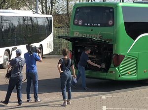 Mit Brauer und einem Filmteam unterwegs nach England