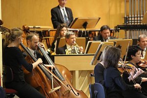 "Vergn&uuml;gliche Reise" beim 20. Mieterkonzert