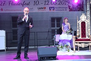 27. Fliederfest er&ouml;ffnet - Verabschiedung Fliederk&ouml;nigin