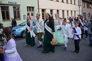 27. Fliederfest er&ouml;ffnet - Verabschiedung Fliederk&ouml;nigin