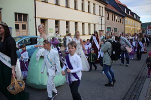 27. Fliederfest er&ouml;ffnet - Verabschiedung Fliederk&ouml;nigin