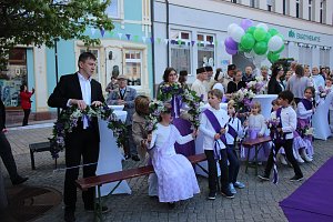 27. Fliederfest er&ouml;ffnet - Verabschiedung Fliederk&ouml;nigin