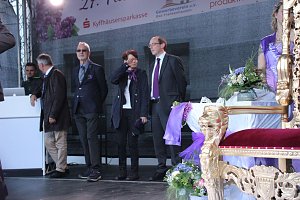 27. Fliederfest er&ouml;ffnet - Verabschiedung Fliederk&ouml;nigin