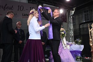 27. Fliederfest er&ouml;ffnet - Verabschiedung Fliederk&ouml;nigin
