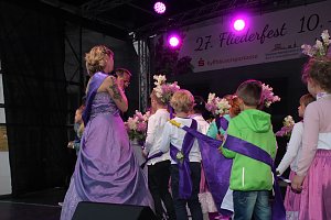 Neue Fliederk&ouml;nigin gekr&ouml;nt