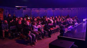 Kleinkunst aus dem Koffer -Zappelini er&ouml;ffnet die Zeltsaison