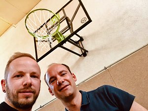 F&uuml;r Oberspier eine Basketball-Korb-Anlage