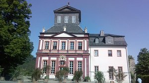 Schloss, Waffen, Haflinger, Reiterspiele, Stutenmilchlikör