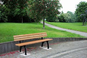 Markt und Sitzb&auml;nke