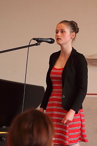 Ein für Konzertbesucher bekanntes Gesicht mit eindrucksvoller Stimme - Shainie Ann Webb