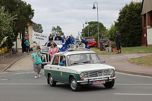 Großer Festumzug in Auleben