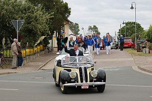Großer Festumzug in Auleben