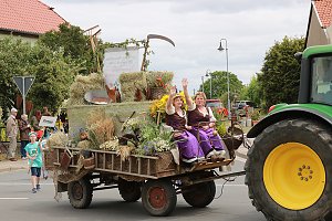 Großer Festumzug in Auleben