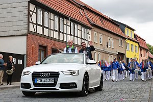 Großer Festumzug in Auleben