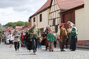 Großer Festumzug in Auleben