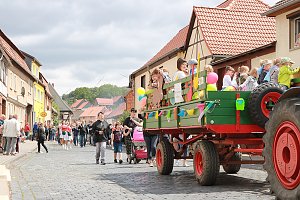 Großer Festumzug in Auleben