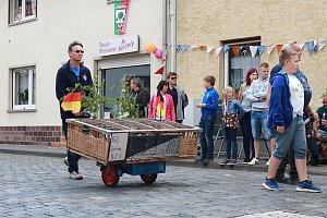 Großer Festumzug in Auleben