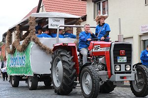 Großer Festumzug in Auleben