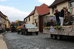 Großer Festumzug in Auleben