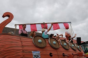 Großer Festumzug in Auleben