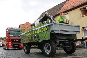Großer Festumzug in Auleben