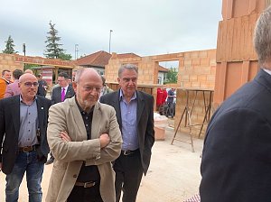 Baustelle der Rettungswache besucht