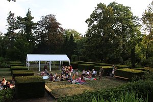 Sommerpicknick im Meyenburg-Park