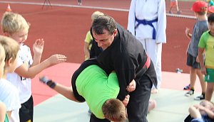Schulanfangsaktionstag auf dem Hohekreuz-Sportplatz