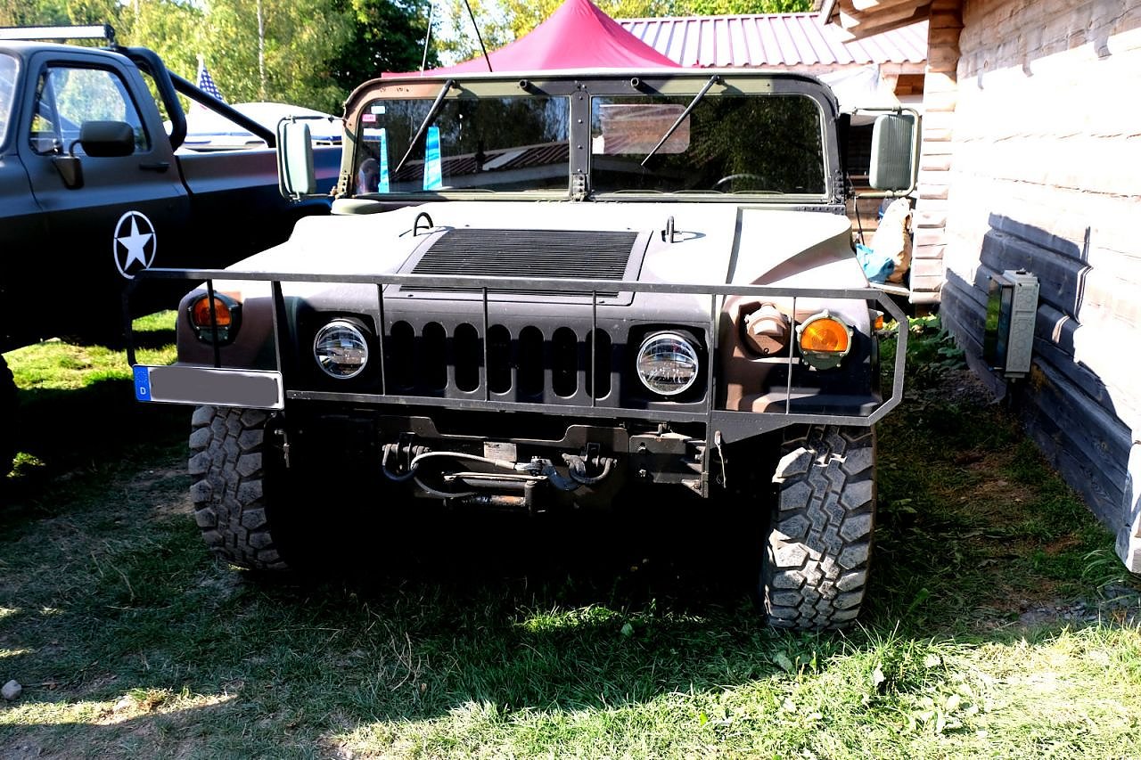 US-Cars in der Westernstadt