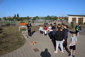 Die Sch&uuml;ler der Lessing-Schule weihten ihren Sportplatz mit einem gro&szlig;en Sport- und Spielfest ein