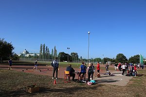 Die Sch&uuml;ler der Lessing-Schule weihten ihren Sportplatz mit einem gro&szlig;en Sport- und Spielfest ein