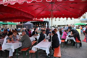 Erfolgreich ins Weinfest gestartet