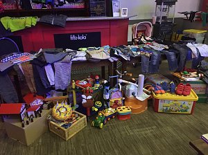 Im Klubhaus Stock&acute;sen Kindersachenbasar