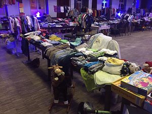 Im Klubhaus Stock&acute;sen Kindersachenbasar