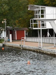Letztes Abbaden am Bebraer Teich