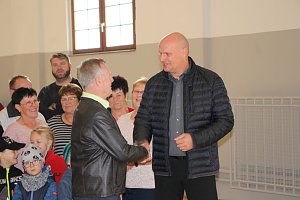 Halle rechtzeitig zur Kirmes eingeweiht