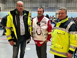Landrat Matthias Jendricke bedankt sich bei allen Helfern