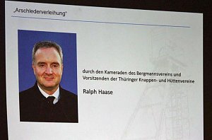 Zwei Mal Ehrenarschleder verliehen